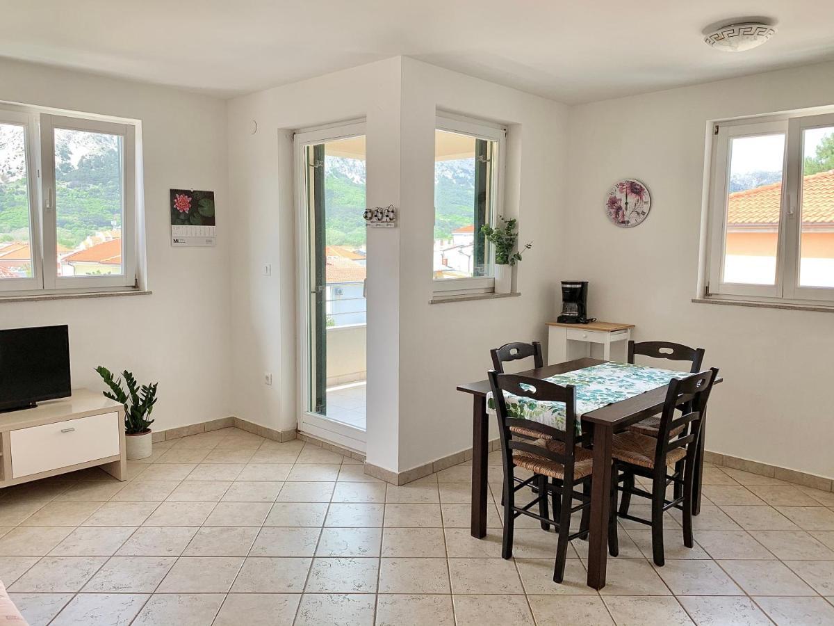Apartments Happy Stay Center Baska מראה חיצוני תמונה