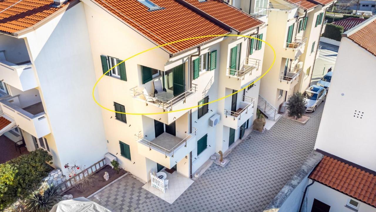Apartments Happy Stay Center Baska מראה חיצוני תמונה