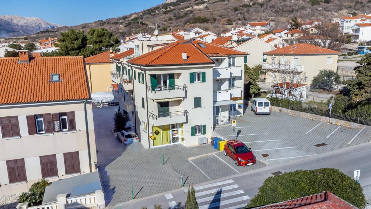 Apartments Happy Stay Center Baska מראה חיצוני תמונה
